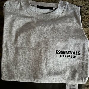 Men’s ESSENTIALS oversized Tshirt